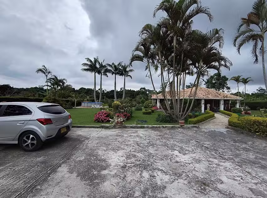 Parcela la Fortuna Mesa de los santos