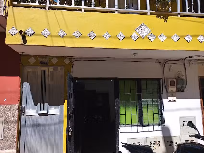 Parqueadero Hotel La 12