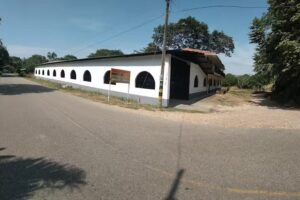 Parqueadero las Brisas