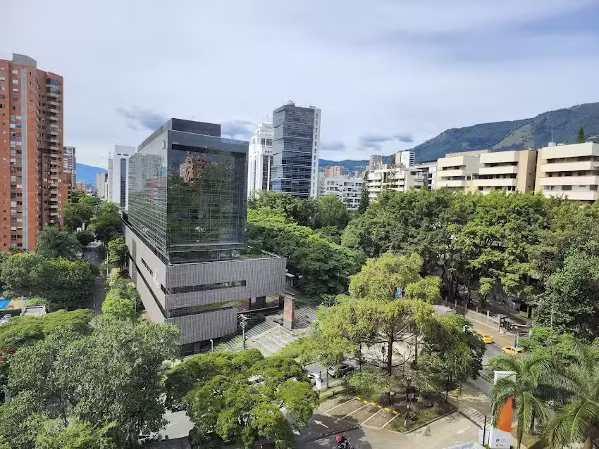 Parqueadero York Luxury Suites Medellin