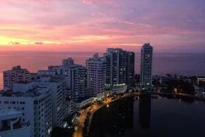 Penthouse 360⁰ Beach and Lake View