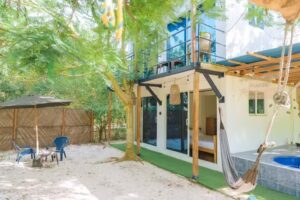 PERLA NEGRA | House Hostel