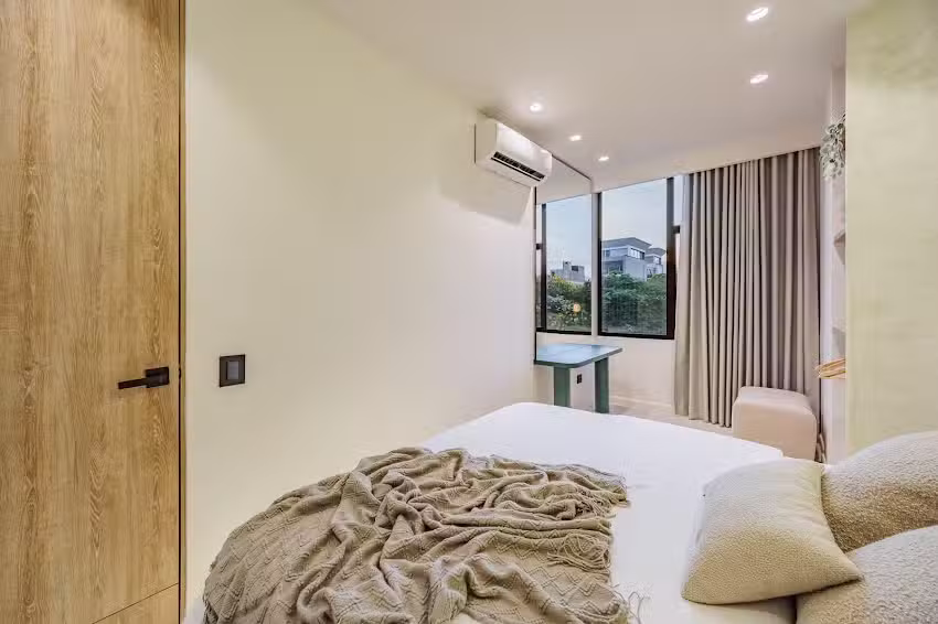 Primavera Building Operated by Standout.