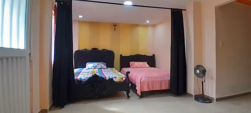 Ra&iacute;ces & Rutas