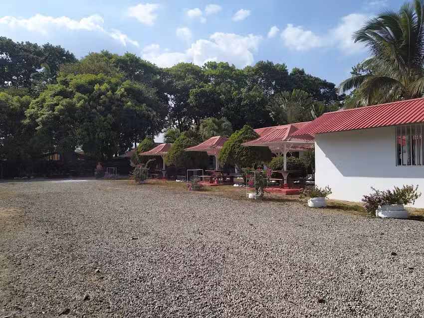 RANCHO TUR&Iacute;STICO EMBRUJO LLANERO