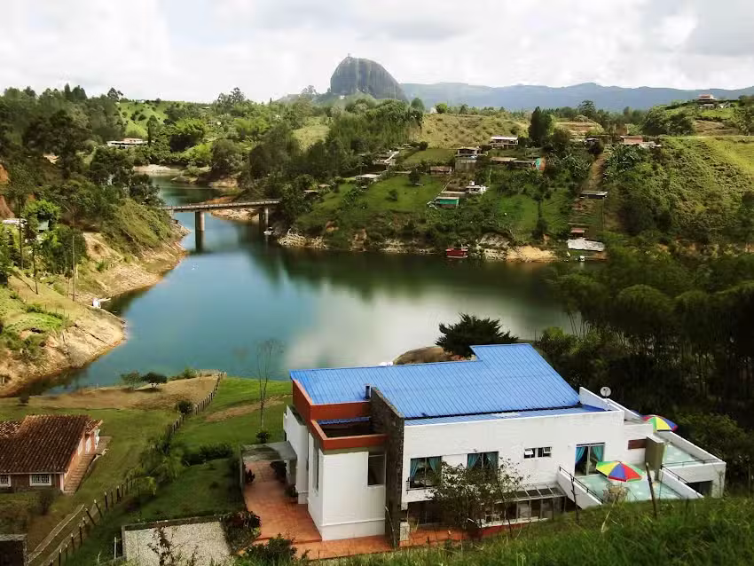 REMANSO DEL AGUA &ndash; Family Guesthouse by the Reservoir