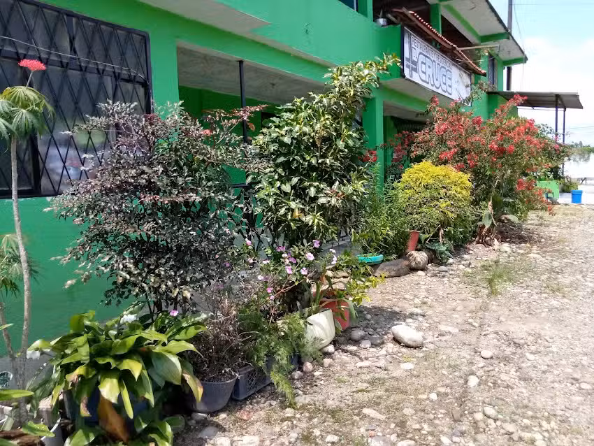 RESTAURANTE Y RESIDENCIA EL CRUCE