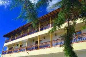 ROBLE COLONIAL APARTAHOTEL GUATAP&Eacute;