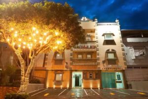 SACHAR LODGING APARTHOTEL