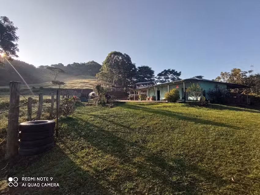 SACRAMENTO SIERRA FINCA los MUROS de la F&Eacute;
