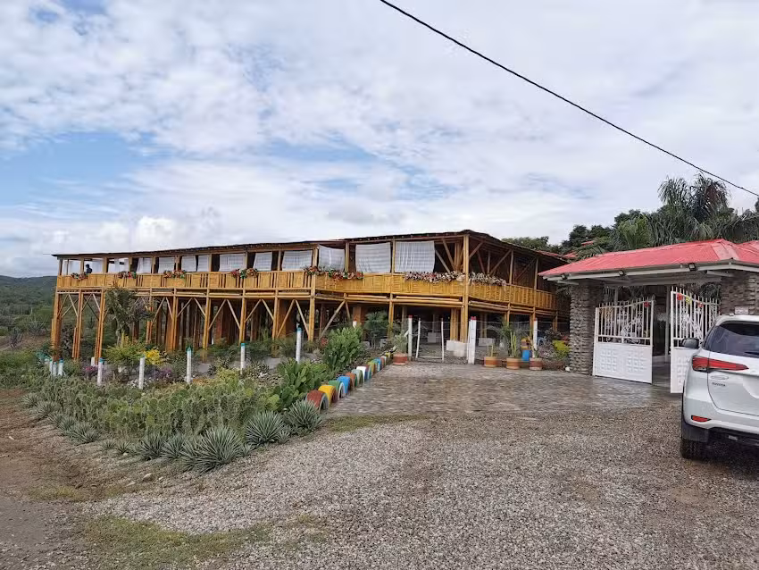 Saltaren Desierto de la Tatacoa