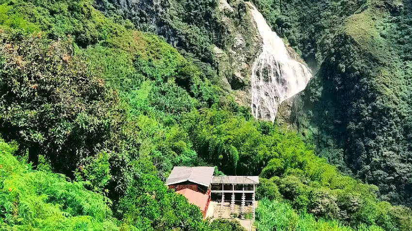 Salto del Rio Aures Reserva Natural