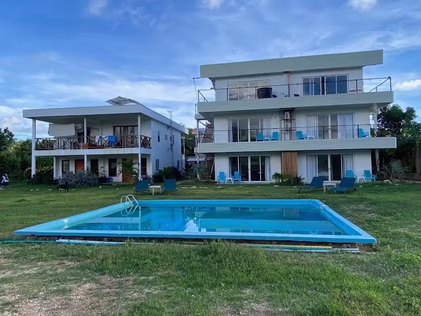 Savannah Inn and Suites