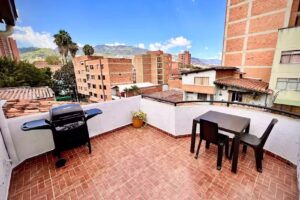 Sereni Santa Monica Cozy Apartment with Roof Terrace