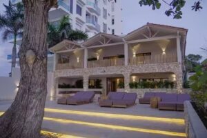 Talam House Hotel Cove&ntilde;as