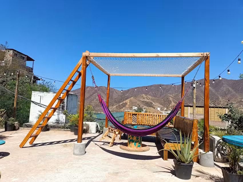 tamarindo beach hostel