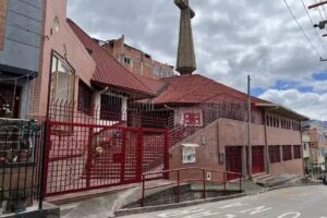 The Mountain Apto House