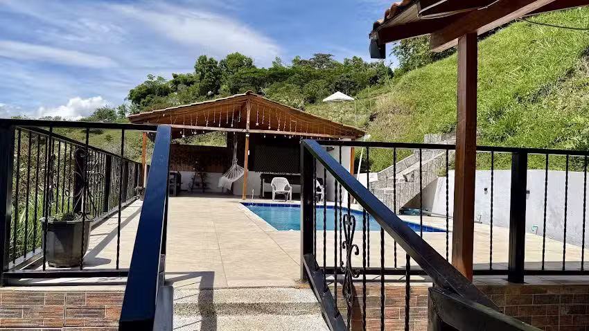 Trilog&iacute;a Divina