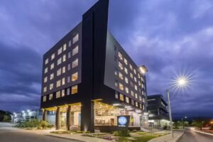 Tru by Hilton Cali Sur