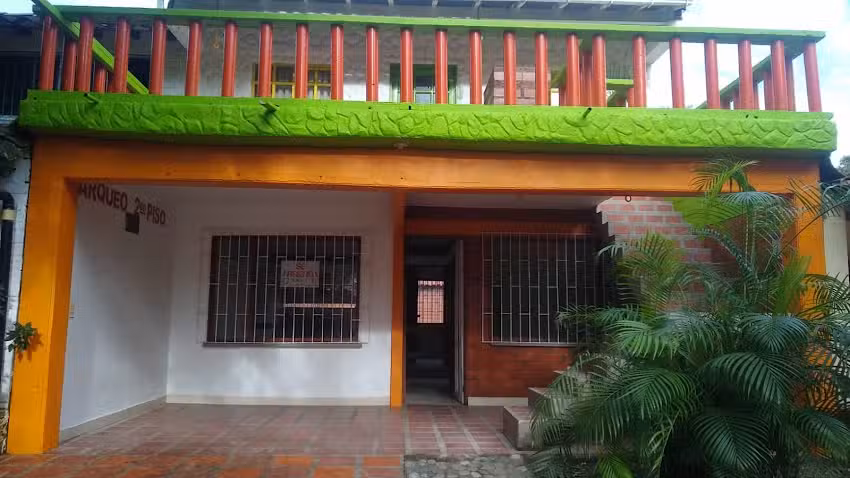 Unidad Multifamiliar El Crucero