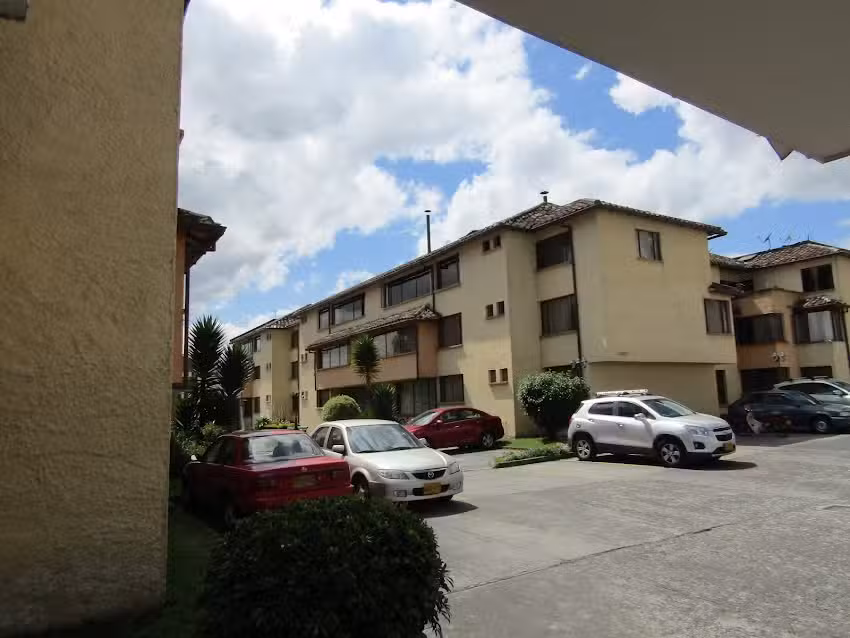 Unidad Residencial La Aurora