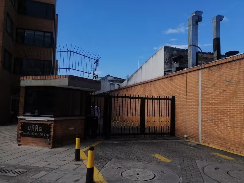 URAS. Unidad Residencial Avenida Suba