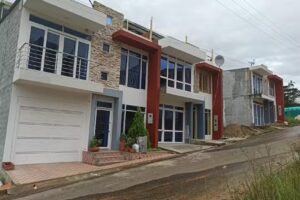 Urbanizaci&oacute;n Senderos de Santa Ana