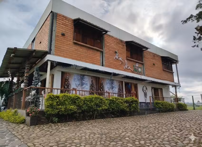 vecino hostal la bella alcala