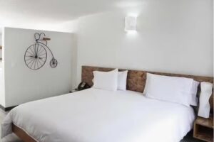 Viaggio Studios City Apartments