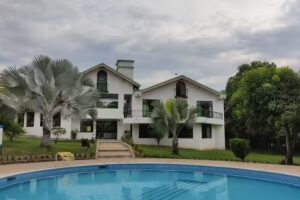 Villa Alejandra La guitarra