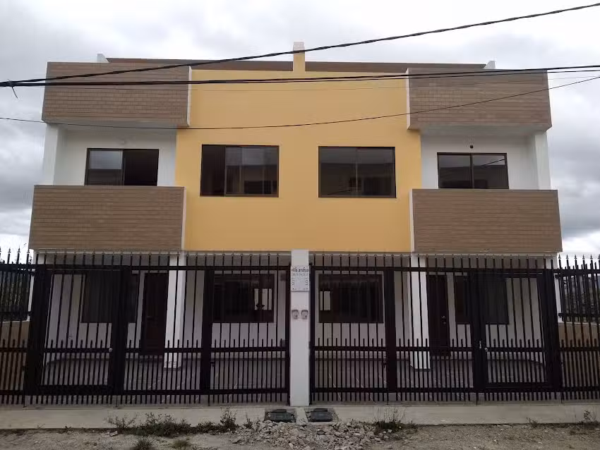 Villa Andrea &ndash; Bifamiliar