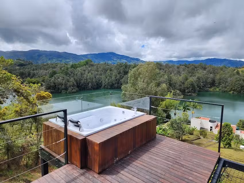 Woodside Ecoliving Guatap&eacute;