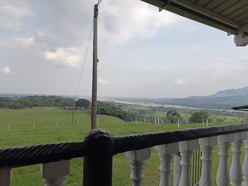 ZENDA HOTEL Y RESTAURANT